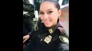 A polícia gostosa que ficou famosa por seu vídeo pornô na net