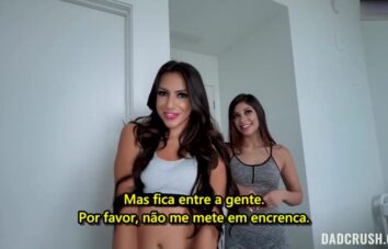 Padrasto Comendo a Enteada e a Amiga Dela – Porno Legendado