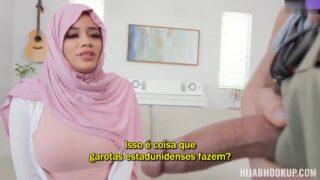 Hijab Safada Fazendo um Blowjob Guloso – Legendado