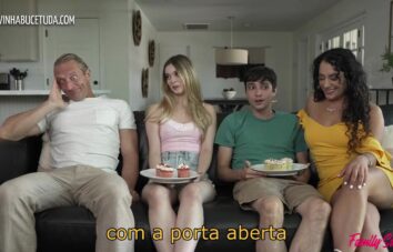 Pênis Grande Na Buceta Apertadinha – Família Insana – Legendado