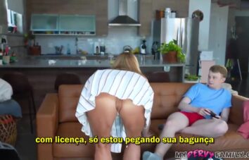 Mãezona Cavala Fazendo Sexo com Filho – incesto legendado